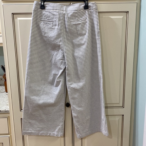 Merona Women's Wide Leg Crop Pants Stripe Sailor Nautical Size 8 Buttons - Picture 3 of 5